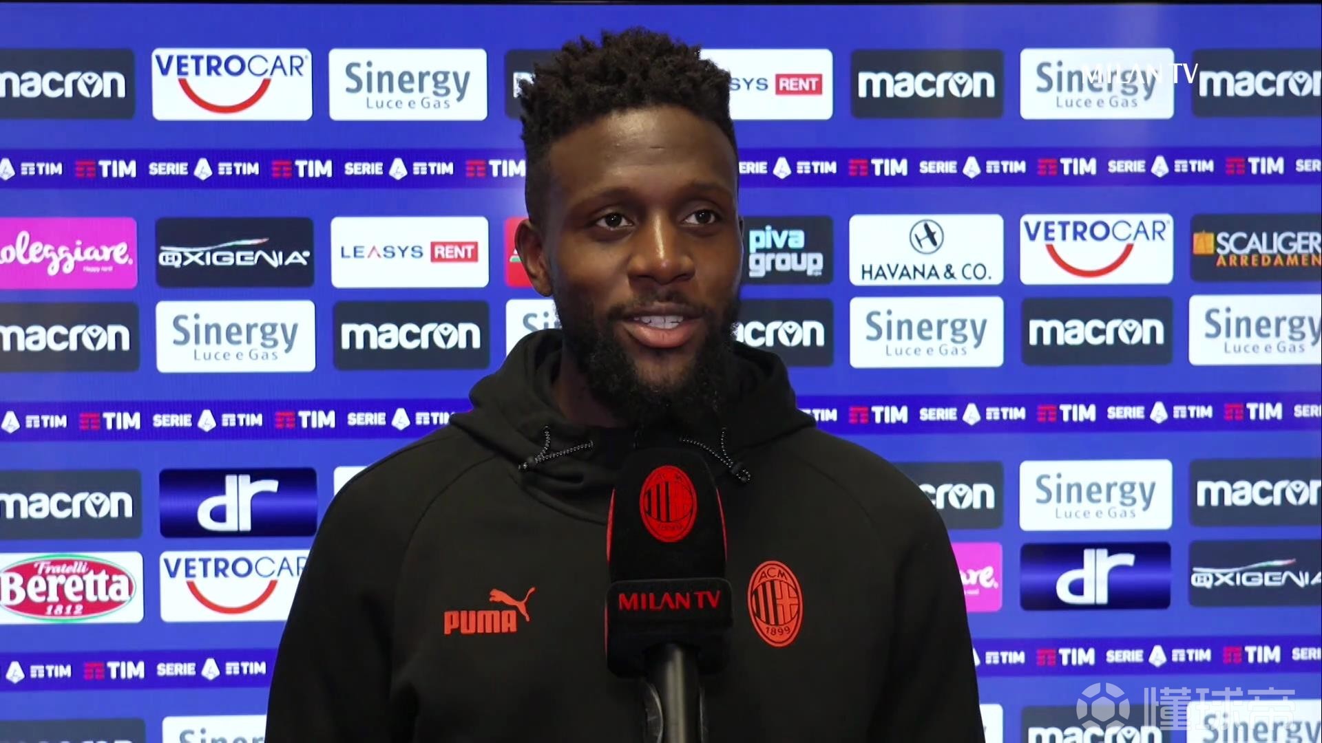 梅西几乎被 梅西几乎被