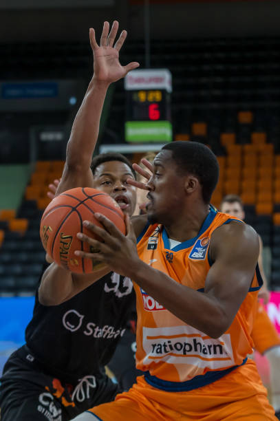 他可以通过 他可以通过