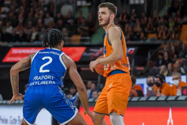 表现突飞猛 表现突飞猛